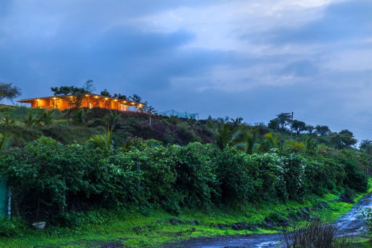 Saffronstays Zen, Igatpuri - Lake-View Villa With Indoor And Outdoor Games Extérieur photo