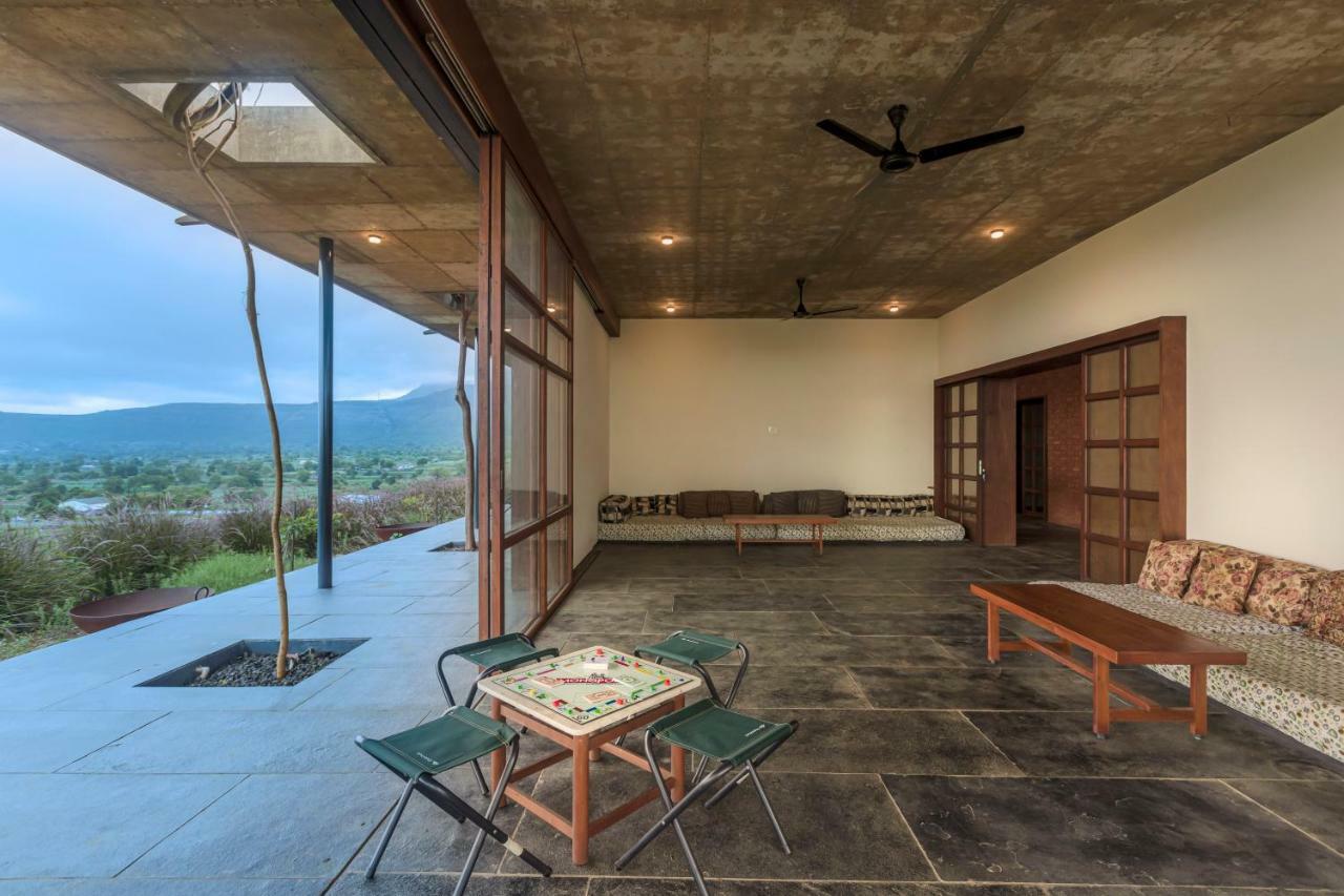 Saffronstays Zen, Igatpuri - Lake-View Villa With Indoor And Outdoor Games Extérieur photo