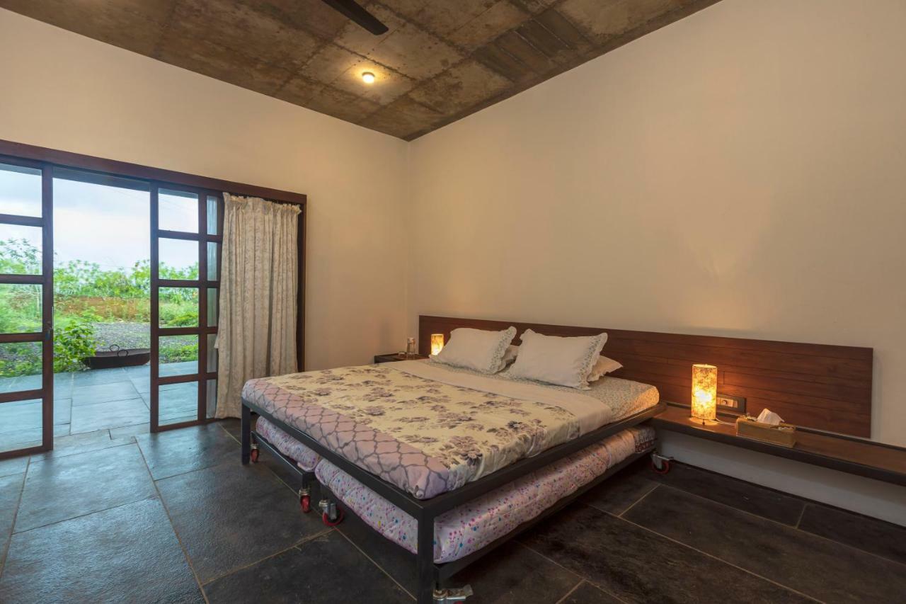 Saffronstays Zen, Igatpuri - Lake-View Villa With Indoor And Outdoor Games Extérieur photo