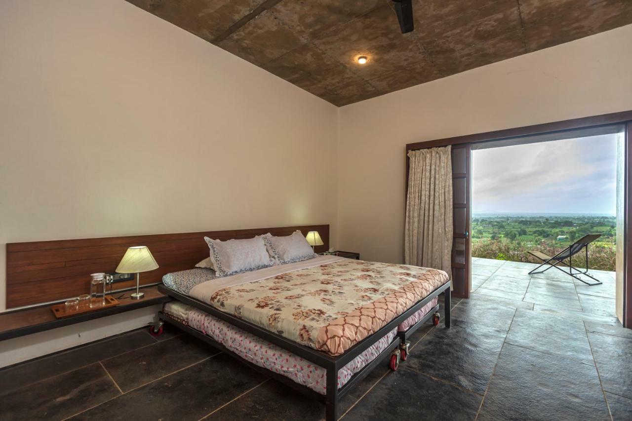 Saffronstays Zen, Igatpuri - Lake-View Villa With Indoor And Outdoor Games Extérieur photo