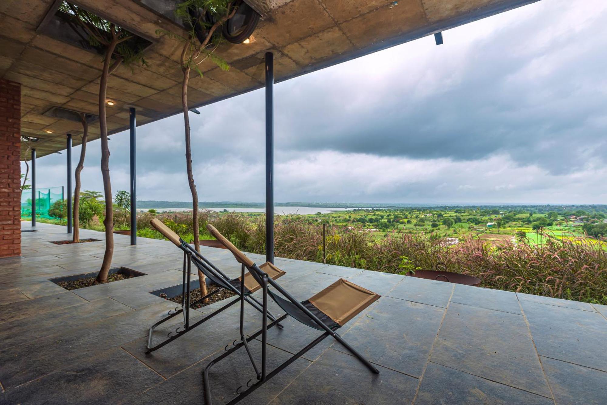 Saffronstays Zen, Igatpuri - Lake-View Villa With Indoor And Outdoor Games Extérieur photo